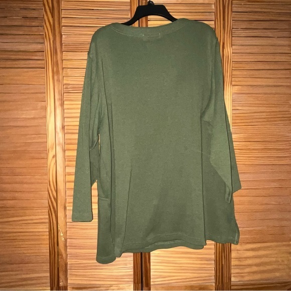Bridge Gate Long‎ Sleeve Green Plus Top - Picture 2 of 7